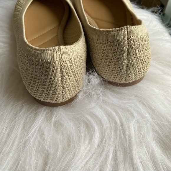 Kelly & Katie Cream Knit Women's Flats - Picture 6 of 6